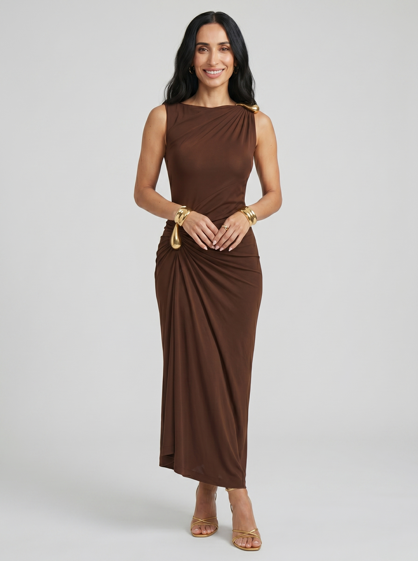 Cinthia | Vestido elegante con enganches dorados