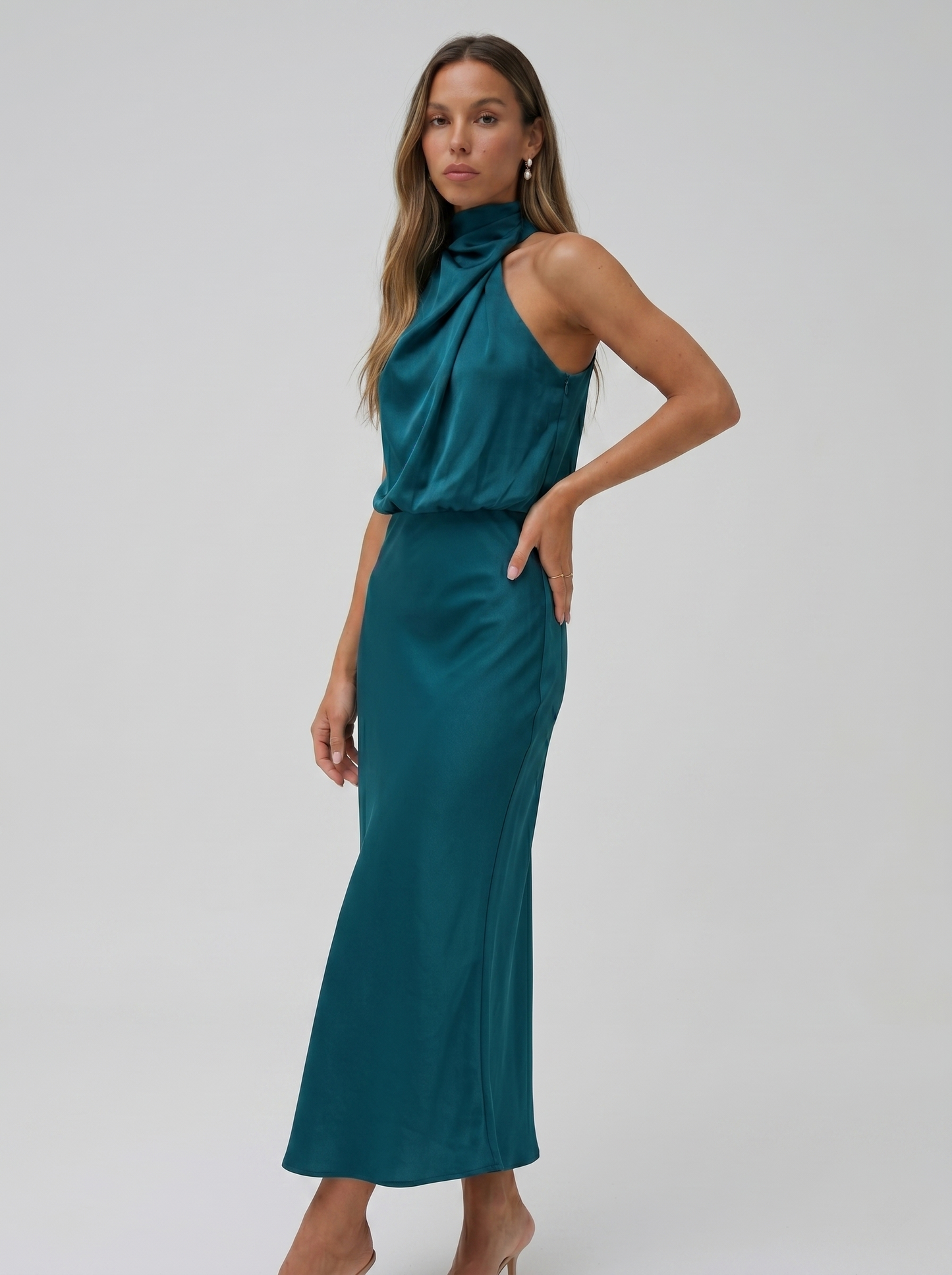 Carmina | Vestido largo con cuello halter
