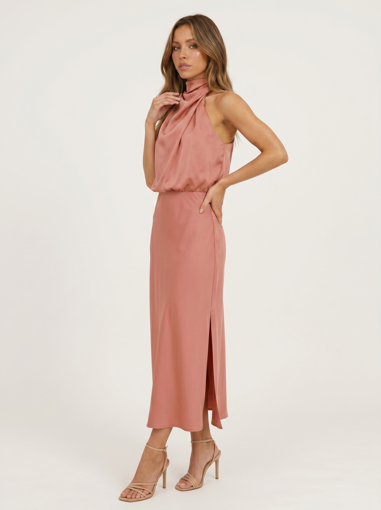 Carmina | Vestido largo con cuello halter