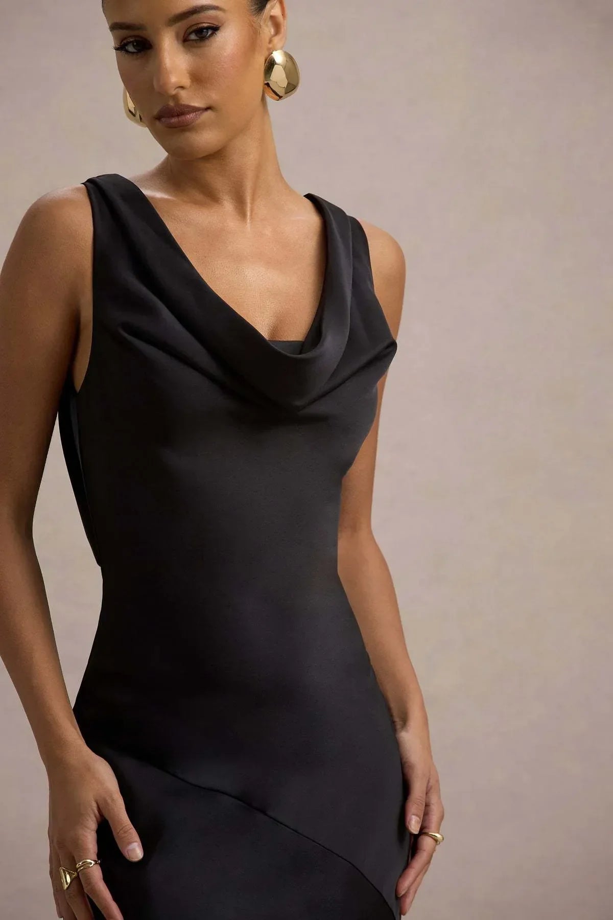 Gael™ | Vestido Largo Escote Cascada