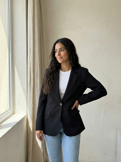 Blazer ejecutiva elegante con botón Carey